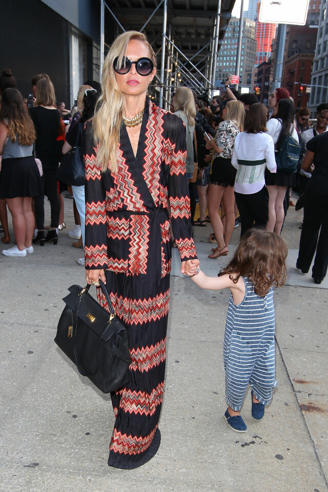 Rachel Zoe ELSKER 70-tallet - her på visningen av Diane Von Furstenberg i New York nylig.
Foto: Splash News/ All Over Press Rachel Zoe ELSKER 70-tallet - her på visningen av Diane Von Furstenberg i New York nylig.
Foto: Splash News/ All Over Press